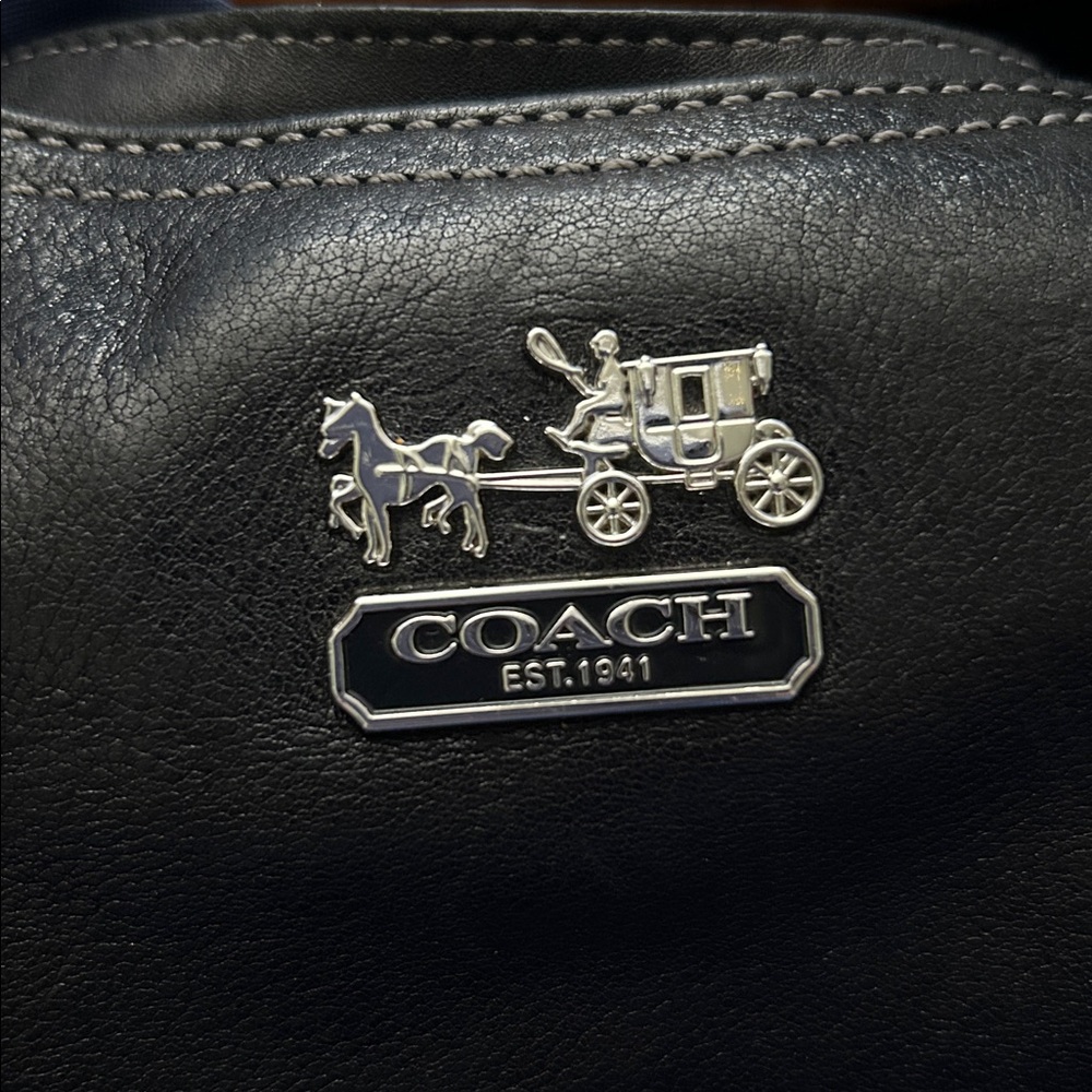 Coach Black Shoulder Bag - Picture 12 of 12